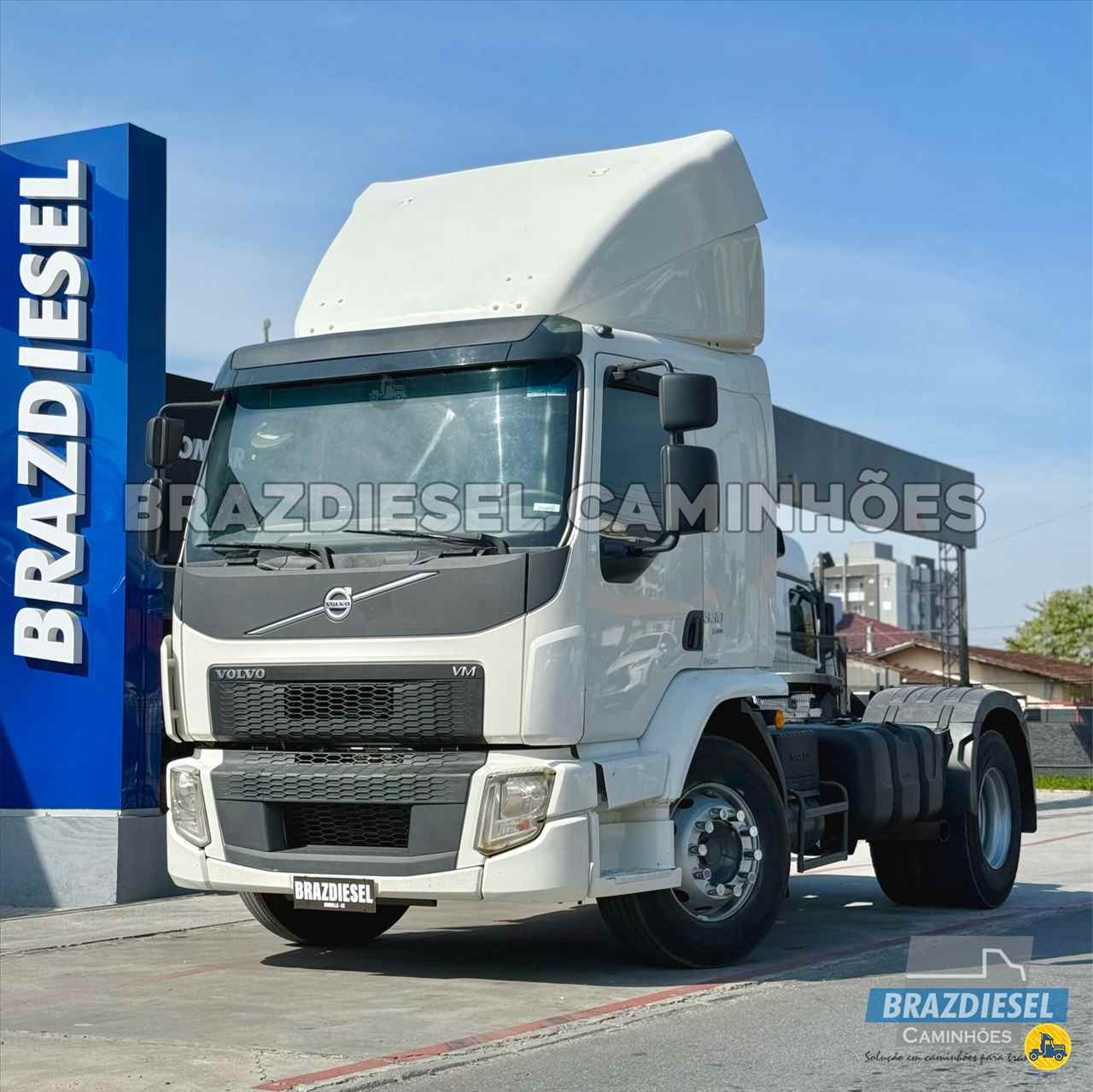 CAMINHAO VOLVO VOLVO VM 330 Cavalo Mecânico Cavalo 4x2 Brazdiesel Caminhões JOINVILLE SANTA CATARINA SC